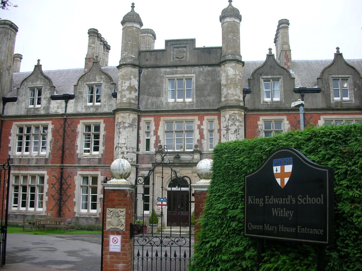 Частная школа king edward's school. King edward's school. King edward's school. Школа короля эдуарда в бирмингеме. Частная школа king edward's school.
